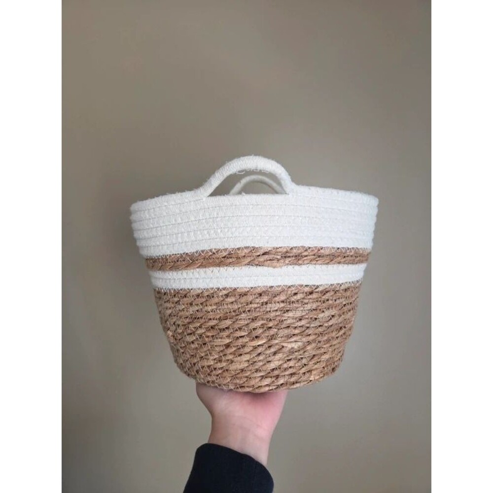 Round wooden basket tan white